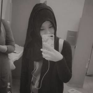 Meet your Posher, Sera